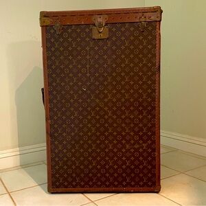 Louis Vuitton 3-Suiter Trunk